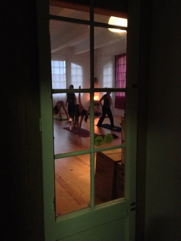 Una Puerta, Universal Practice